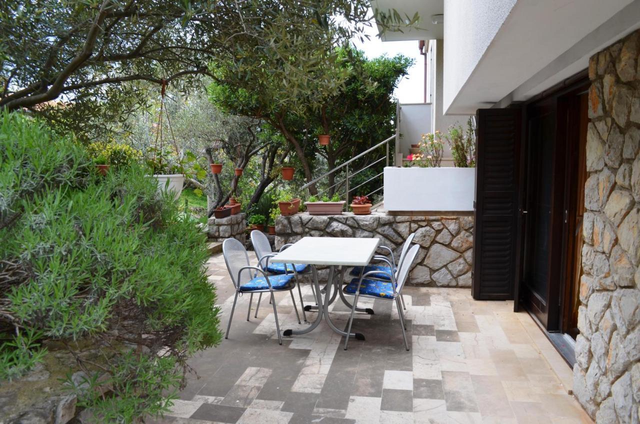 Apartments Palma & Pino Cres Εξωτερικό φωτογραφία