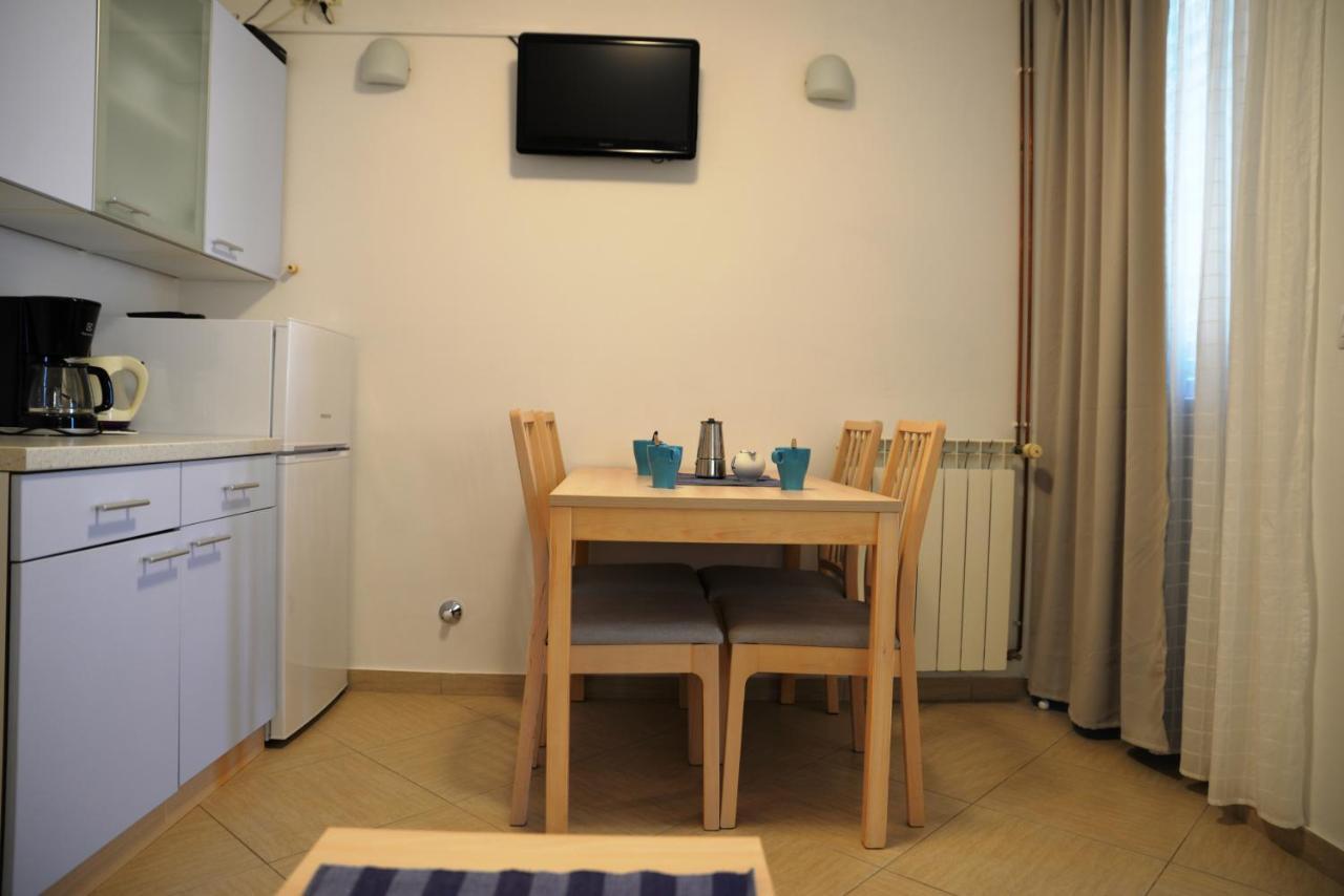Apartments Palma & Pino Cres Εξωτερικό φωτογραφία