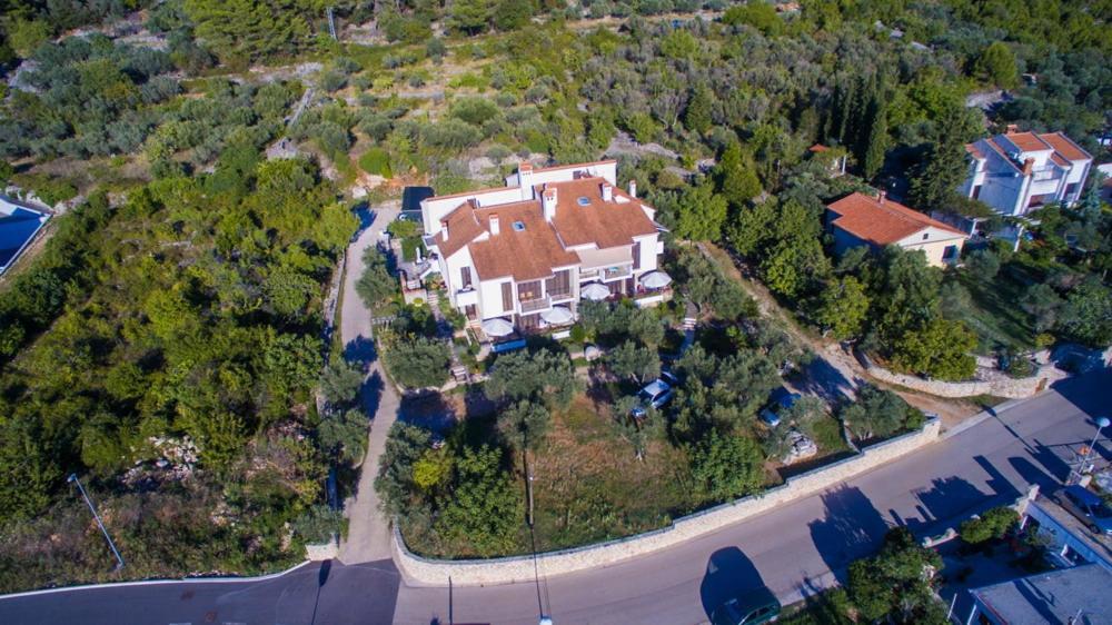 Apartments Palma & Pino Cres Εξωτερικό φωτογραφία
