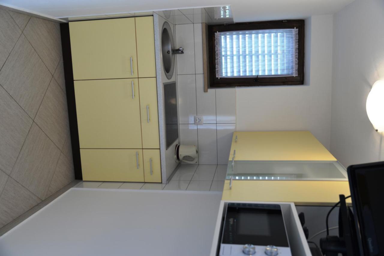 Apartments Palma & Pino Cres Εξωτερικό φωτογραφία