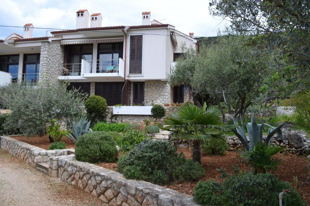 Apartments Palma & Pino Cres Εξωτερικό φωτογραφία